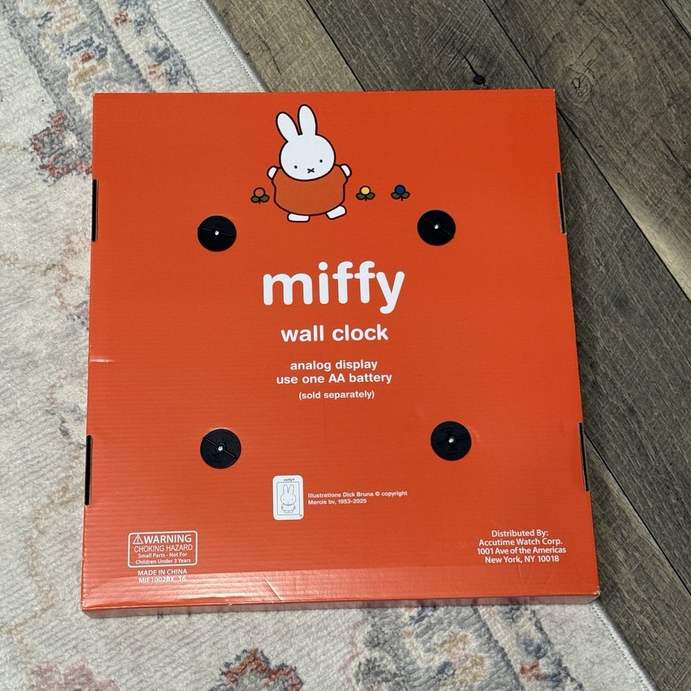 NEW Miffy Wall Clock 16" Faux Wood Finish Look Miffy‎ Bunny Rabbit With Balloon - Picture 3 of 3